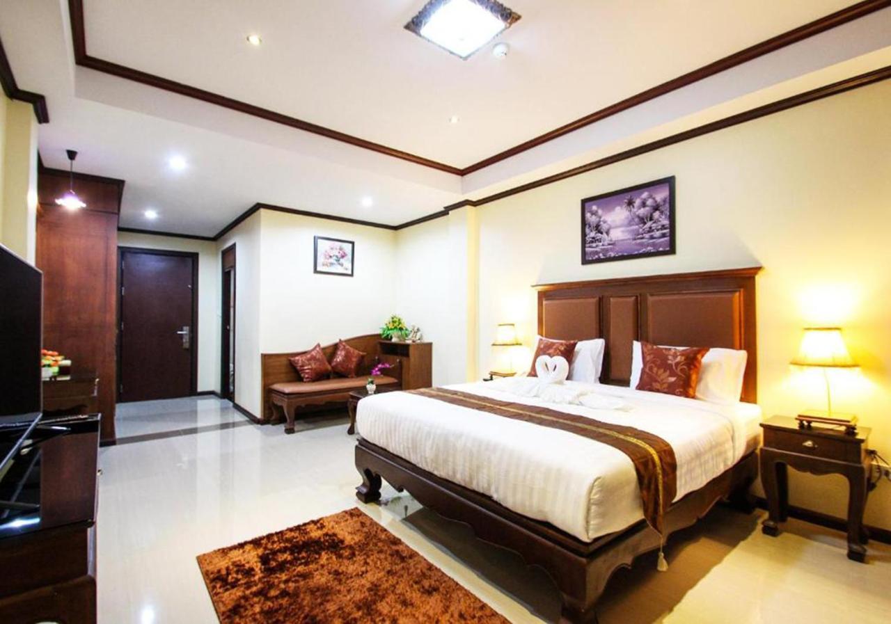 I Boutique Hotel Pluak Daeng Exteriör bild